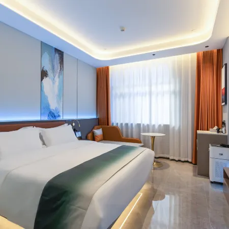 Ye Yuchen Esports Movie Hotel (Xinhua Street Shangfeng Square Branch) Отели рядом с достопримечательностью «Центральная кровавая станция Чжан Цзякоу»