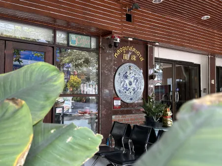Longzhu Guesthouse