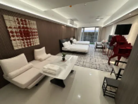 Luxury Penthouse hotel near City of Dreams Solaire Okada NAIA MOA- 1811
