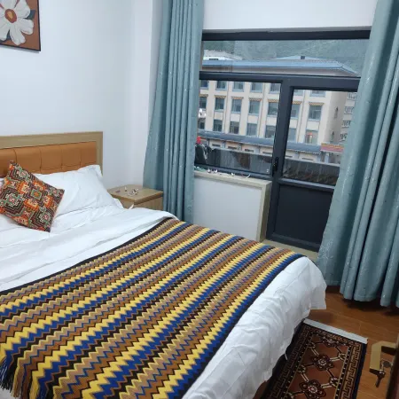 Xiahe Jiezuo Homestay