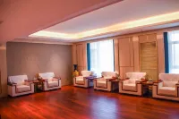 Jinzhou International Hotel Hotels in Lintao
