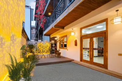 Yangshuo Liangyuan INN(West Street & LiJiang River) Hotel di 