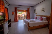 Nakorn River View Hotels in Champasak