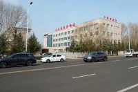 지위안쥔라이 호텔(지닝이중완다） 지닝/집녕 사범대학-바이하이/백해 캠퍼스 주변 호텔