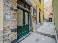 Petrella's Point Studio with AC Hotels in Vernazza