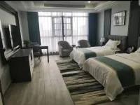 Qu Yuan Grand Hotel