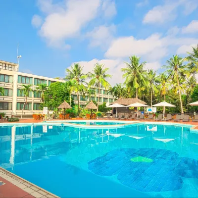 Lancaster Accra Hotel Hotels near La Palm Casino