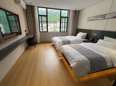 Motuo Shuimoyunzhong Hotel Hotels in Motuo