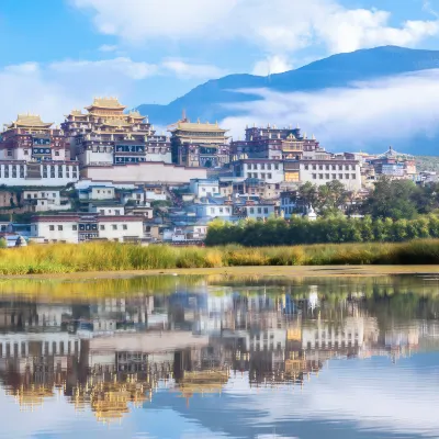 Deji Jiasongcuo | Shangri La · Soul Secret Realm style Heating Beauty Stay Hotels near Songzanlin Scenic Spot