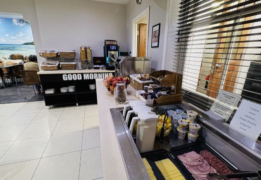 트리보버 호텔 조식