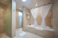 Legian Beach Hotel - Jacuzzi