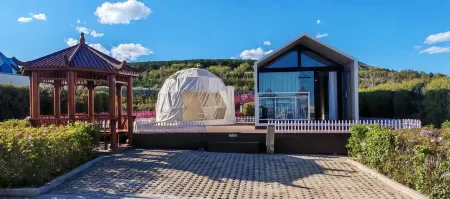 Liangcheng Yujia RV Camp Отели в г. Лянчэн