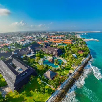 Discovery Kartika Plaza Hotel Отели рядом с достопримечательностью «Пляж Джерман»