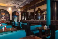 Queen's Hotel Hotels in Kandy