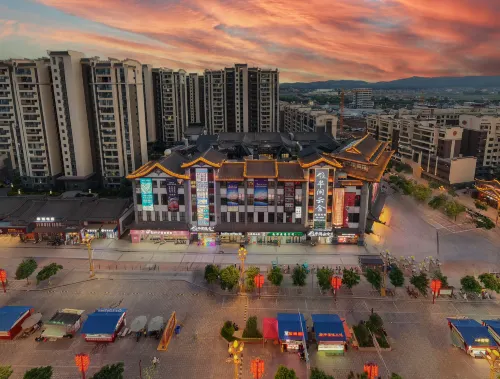 Half Idle Cloud House Homestay (High speed Railway Station Branch) Hotel di Nanhua County