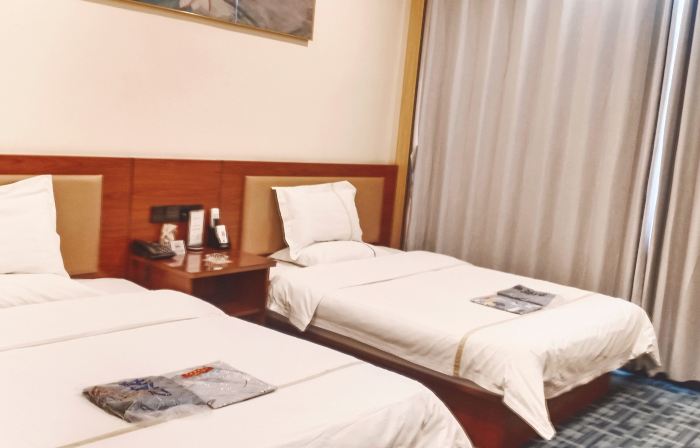 Holiday Inn 365, Luxian County