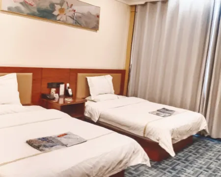 Holiday Inn 365, Luxian County Hotels in Lan County