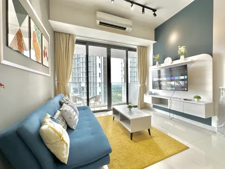 Grand Medini Residence Near Legoland by Stayrene Отели рядом с достопримечательностью «Puteri Harbour»