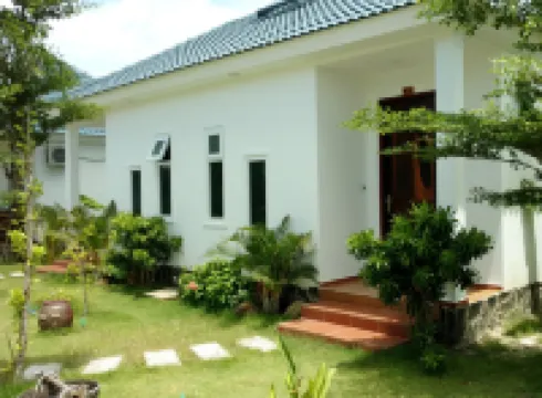 Nos Vetra Resort Hotels near Ong Lang