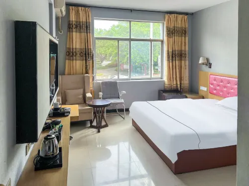 Baise Runfu Hotel (Baise College Donghe) - 2 Yıldız