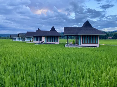 Baan Porhdoi Goidao Отели рядом с достопримечательностью «Wat Cham PI»