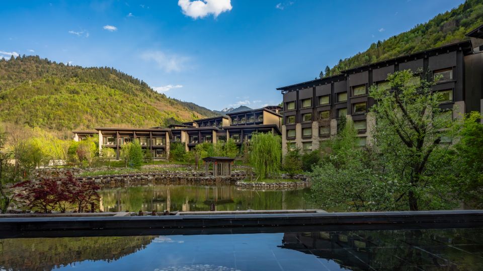 Hilton Jiuzhaigou Resort
