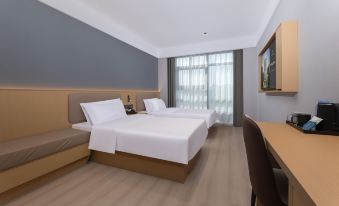 Elong Anyun Hotel (Nanjing Niushou Mountain Jiyin Avenue Metro Station Branch)