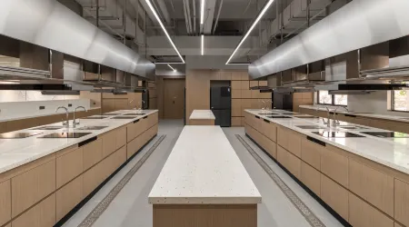 Yuanyueli Hotel (Dongguan International Trade Qifeng Park Metro Station Branch) Отели рядом с достопримечательностью «Ying'en Gate Tower»