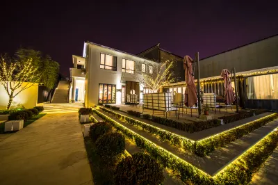 Cozi Cottage (Shanghai International Tourism Resort) Hotels near Dongxin Temple