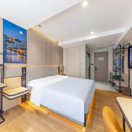 Jingyue Hotel (Zhongshan Bridge Xiguan Cross)