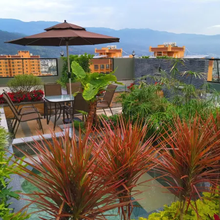 Golden Hotel