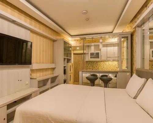 Quintessa Room at Candiland Apartement Hotels in Candisari