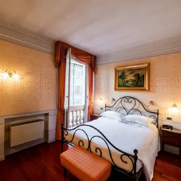 Phi Hotel Canalgrande