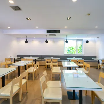 YiJu Hotel (Kaiyuan Jiefang Road)