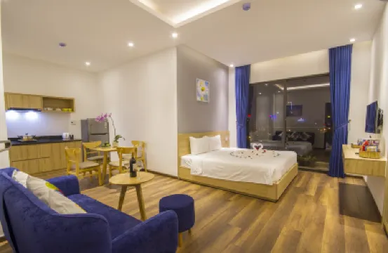 キング ハウス ヴィラ ホテル カホリ ストア周辺のホテル