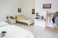 Strawberry Hotel Da Lat