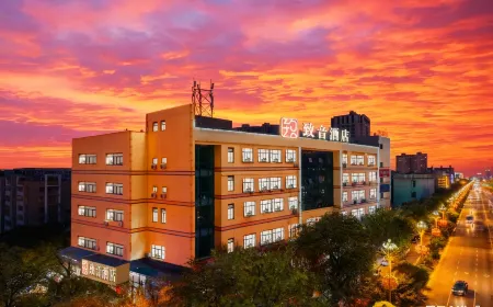 Zhiyin Hotel (Weinan Linwei District Vocational and Technical College Store) Отели рядом со станцией Weinan Railway Station