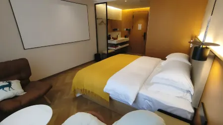 121 Future Hotel (Ankang City Central Hospital)