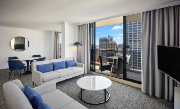 Meriton Suites Pitt Street