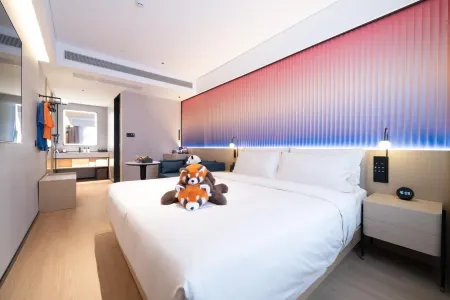 CYBO Station SSAW Hotel, Chunxi Road, Tianfu Square, Chengdu
