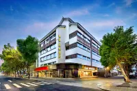 Shaoxing Lu Xun's Hometown Adventure - Taoran Hotel (Cangqiao Zhijie Branch) Hotels near Shuanggui Hall