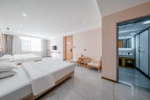 Xinyue Hotel - parking
