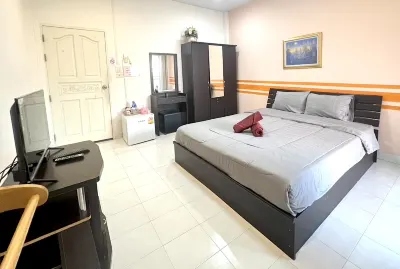 Jaroonwej Bangsaen Hotels in Saen Suk