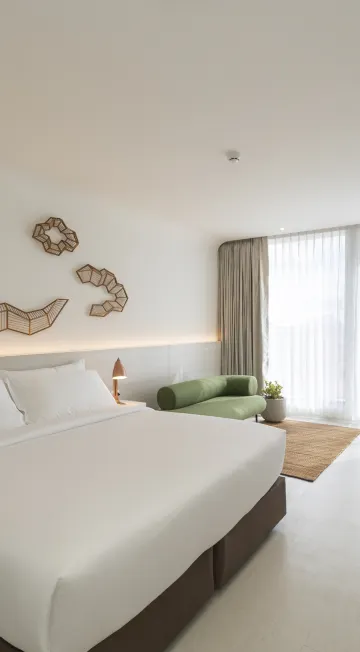 ห้องดีลักซ์ เตียงใหญ่ 1 เตียง