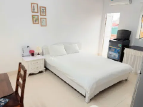 Hoe Stay - Where to stay Hotels near Gia Lam Railway Station