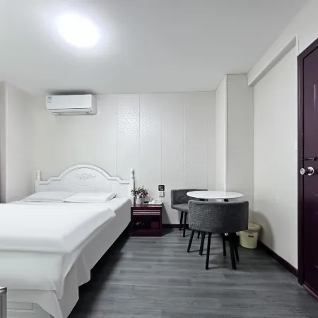 Wuhan Jinting Hotel (Wuhan Guangxutun Subway Station)
