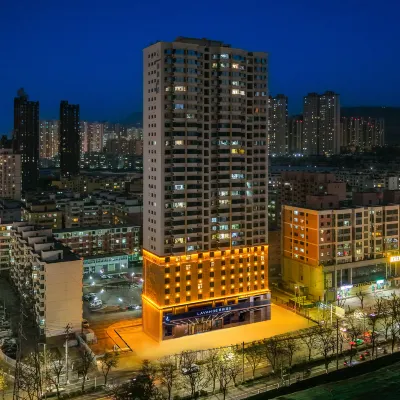 Lavande Hotel (Lanzhou Center High-speed Railway West Railway Station) Hotels near Lanzhou Polar Ocean World