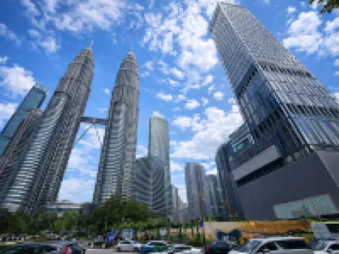 Tropicana The Residence Kuala Lumpur by ALMA ( Rooftop Infinity Pool + 2Mins Walk to KLCC ) Các khách sạn gần Tháp đôi Petronas