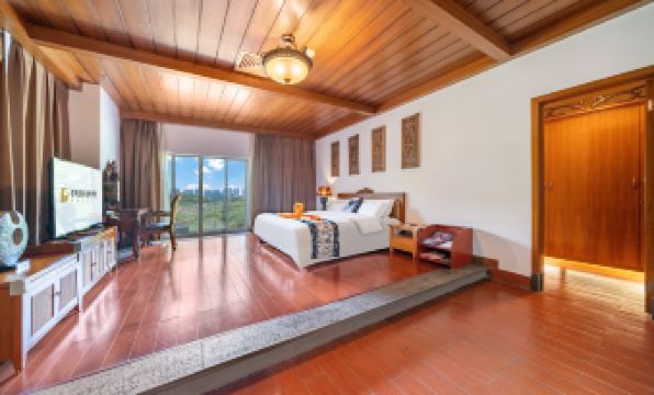 Poly Hot Spring Spa Hotel
