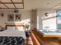 AMOY Egret Seaview Trendy Homestay (Xiamen University Shimao Twin Towers) Hotels near Huandao Road